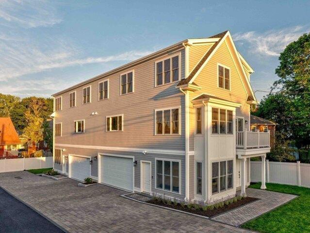 3 bedroom, Quincy MA 02170 105384464