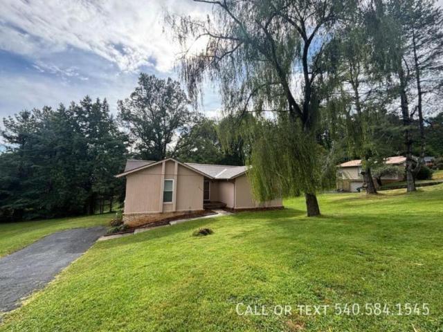 3 bedroom, Roanoke VA 24018 105391031