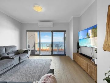 Apartment for sale in Rockingham, Western Australia - Equipped kitchen