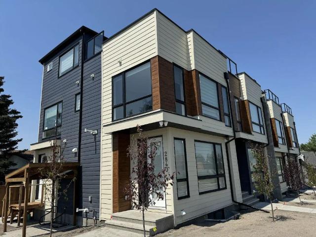 3 Bedroom + Rooftop patio townhome for rent October 2026 — 3 Bedrooms Townhouse