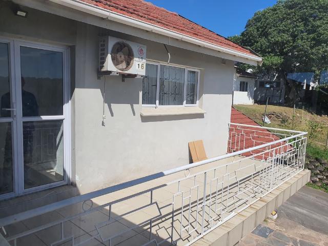 3 Bedroom Room To Let in Umhlatuzana