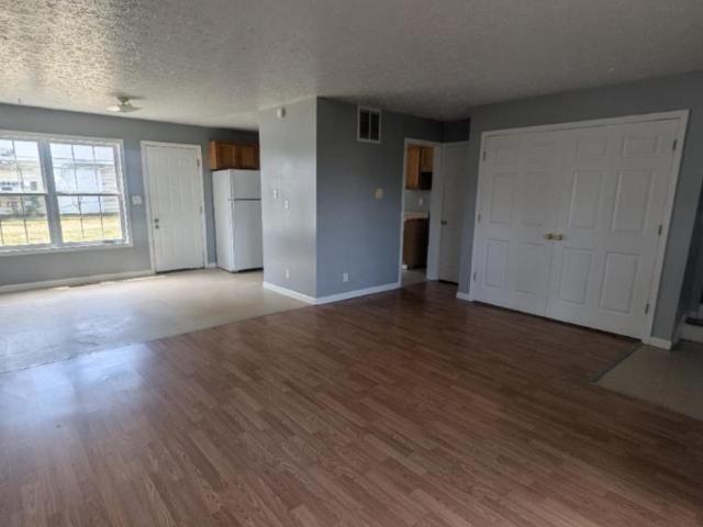 3 bedroom, Ravenswood WV 26164 106112010