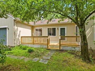 3 bedroom, Raymond NH 03077 103033351