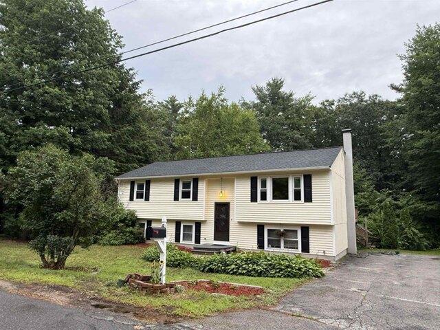 3 bedroom, Raymond NH 03077 104374312