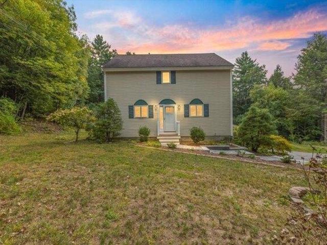 3 bedroom, Raymond NH 03077 105692585