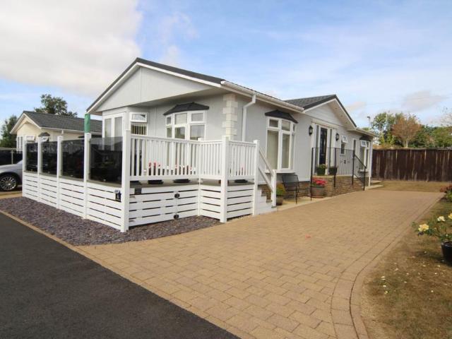3 bedroom retirement property for sale