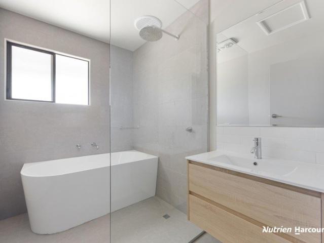 3 Bedroom Recently Renovated throughout