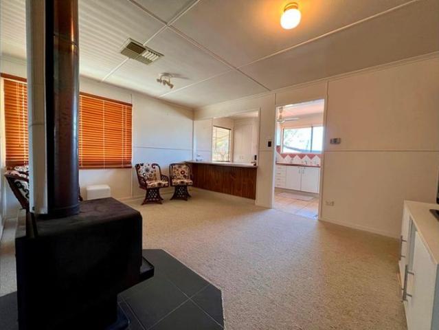 3 BEDROOM RENTAL IN A CONVENIENT LOCATION