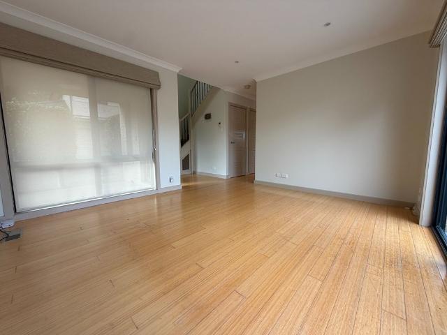 3 bedroom residence in the heart of Croydon