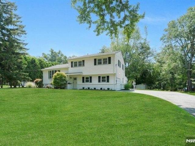 3 bedroom, River Vale NJ 07675 105206566