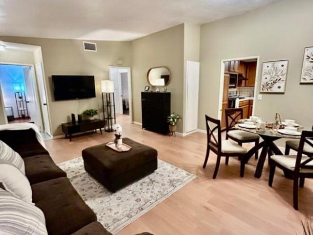 3 bedroom, Riverside CA 92507 105919479
