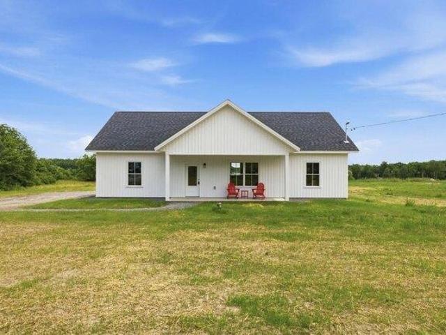 3 bedroom, Richmond ME 04357 105723924