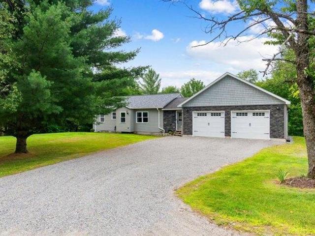 3 bedroom, Richford VT 05476 104850185