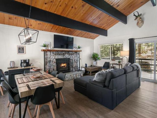 3 bedroom, Running Springs CA 92382 105734876