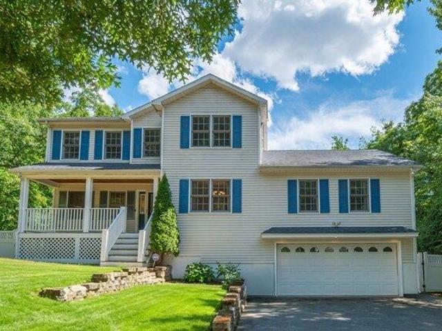 3 bedroom, Woburn MA 01801 105552775