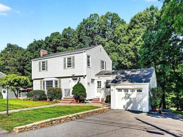 3 bedroom, Woburn MA 01801 105535640