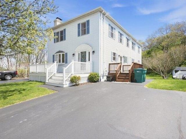 3 bedroom, Woburn MA 01801 105536382