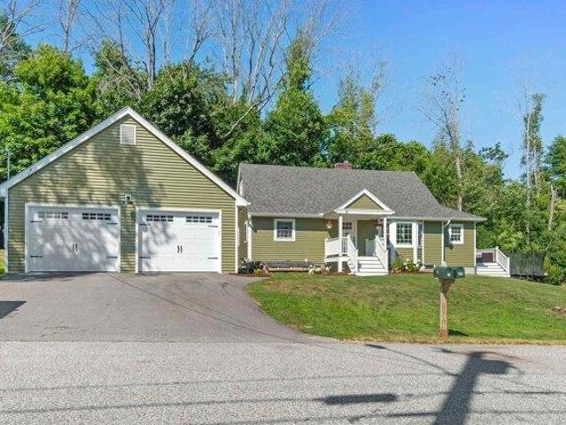 3 bedroom, Wolfeboro NH 03894 104810136