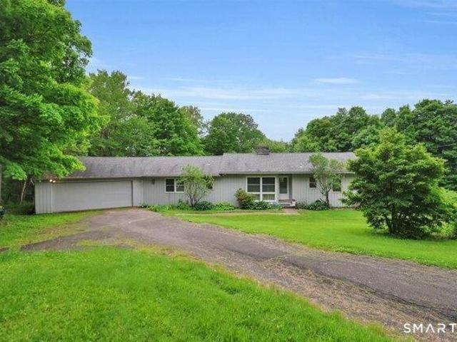 3 bedroom, Woodbury CT 06798 104834151