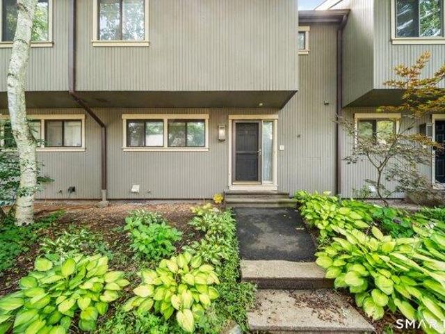 3 bedroom, Woodbury CT 06798 105427799