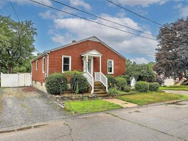 3 bedroom, Woonsocket RI 02895 104511345
