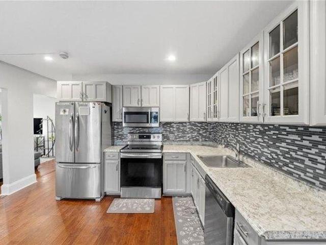 3 bedroom, Woonsocket RI 02895 104852002