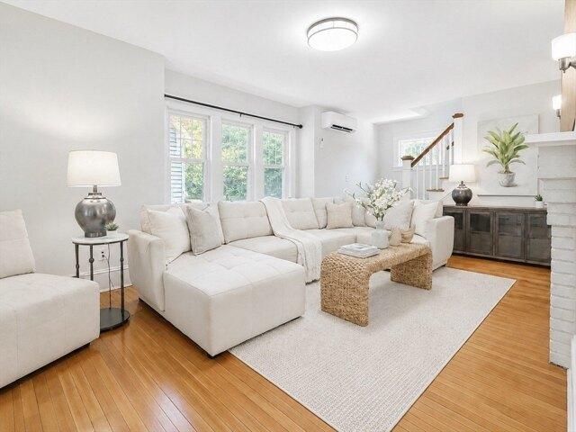 3 bedroom, Worcester MA 01606 105292498