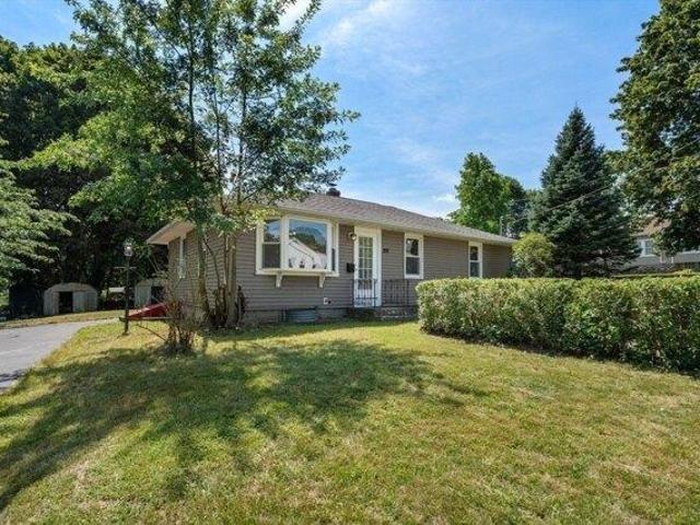3 bedroom, Worcester MA 01606 105352962