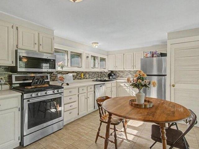 3 bedroom, Waterville VT 05492 104692641