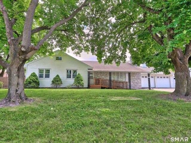 3 bedroom, Waterbury CT 06705 104479799
