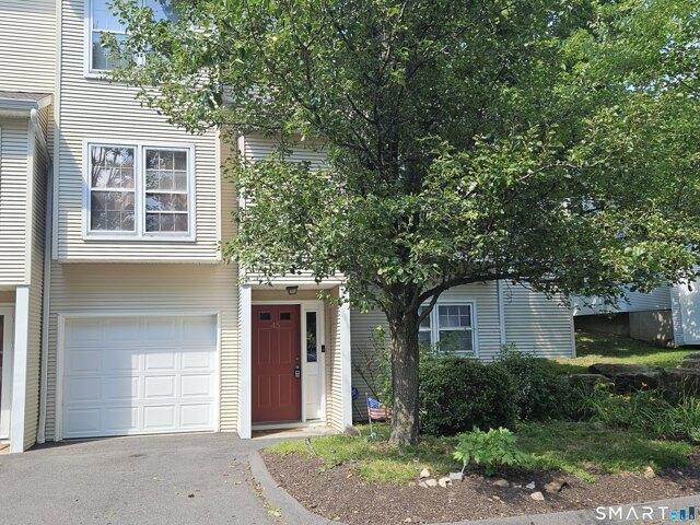 3 bedroom, Waterbury CT 06705 105611308