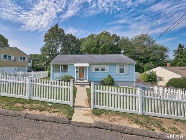 3 bedroom, Waterbury CT 06708 104789941