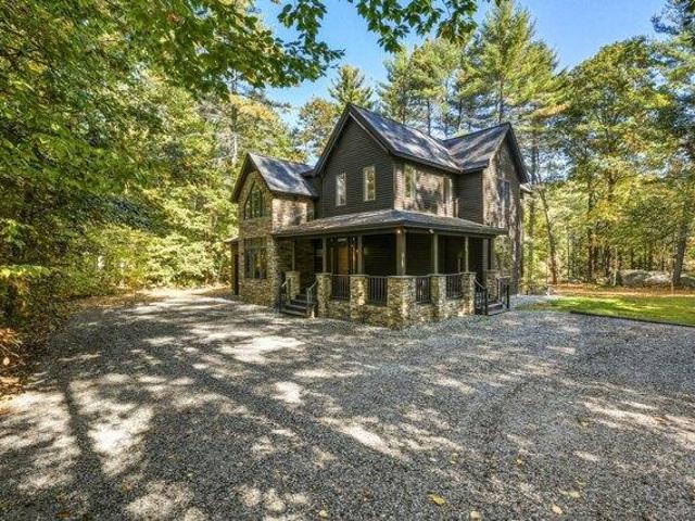 3 bedroom, Waterford ME 04088 104807633