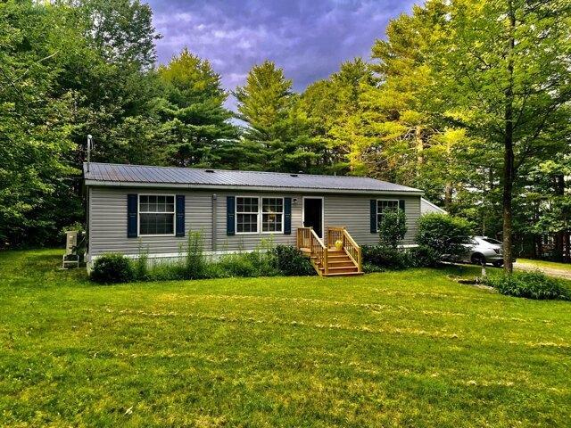 3 bedroom, Waterford ME 04088 105682560