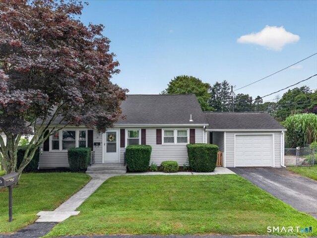 3 bedroom, Waterford CT 06385 105658623