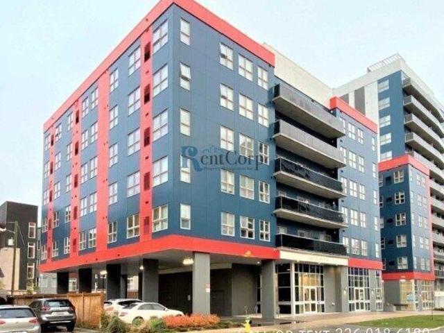 3 bedroom, Waterloo ON N2L 0H8 105670677