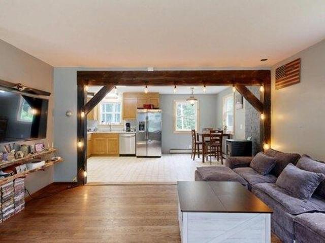 3 bedroom, Wayne ME 04284 104810434