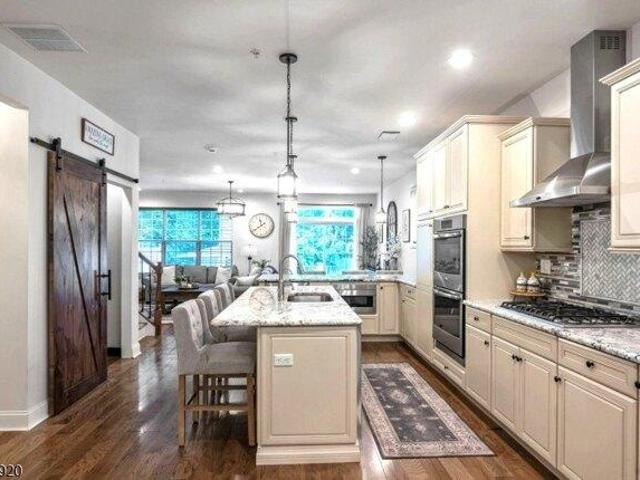 3 bedroom, Waldwick NJ 07463 105208053