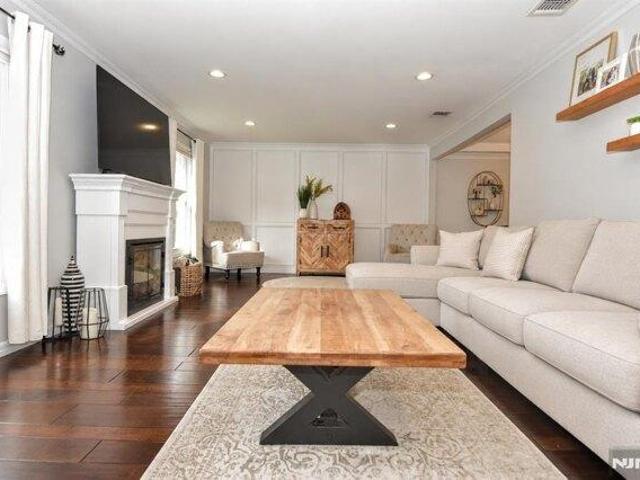 3 bedroom, Waldwick NJ 07463 105662544