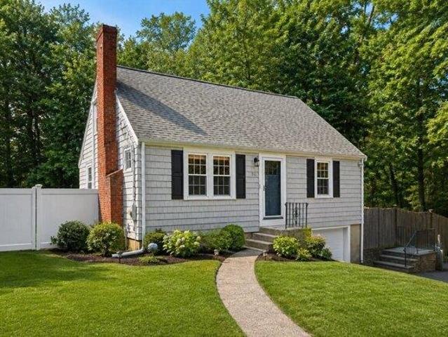 3 bedroom, Walpole MA 02032 105613630