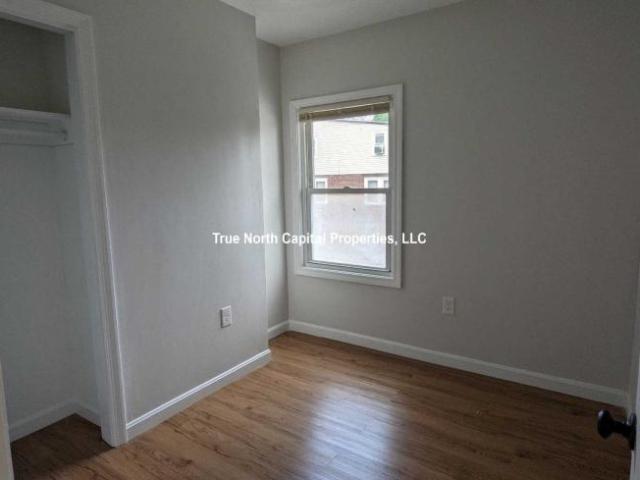 3 bedroom, Waltham MA 02453 98396132
