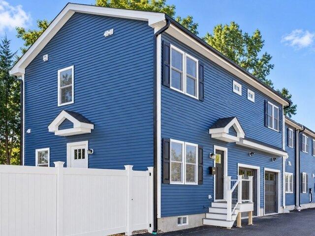 3 bedroom, Waltham MA 02453 105418900