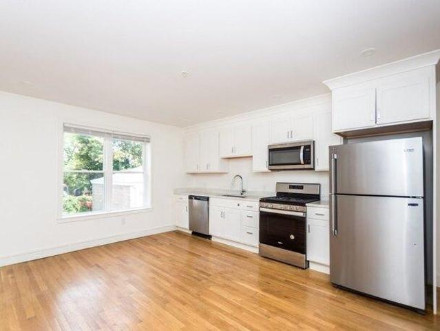 3 bedroom, Waltham MA 02453 105475103
