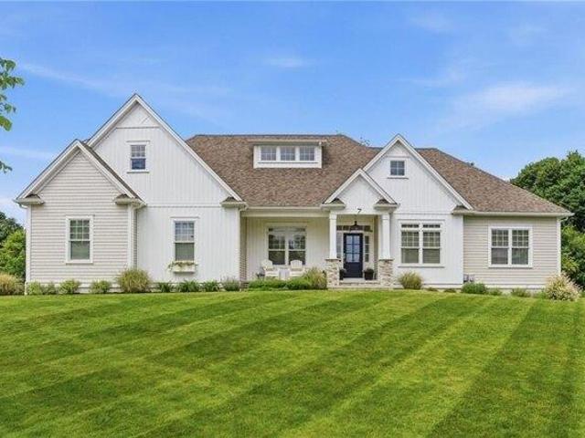 3 bedroom, Warren RI 02885 104848244