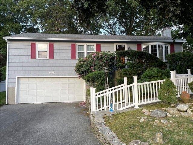 3 bedroom, Warwick RI 02886 104808109