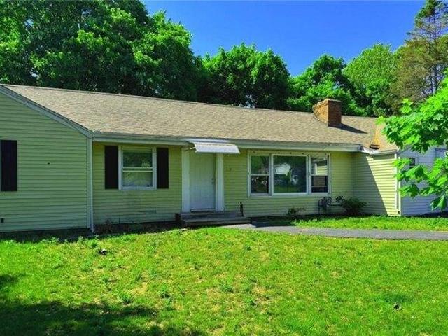 3 bedroom, Warwick RI 02886 104835052