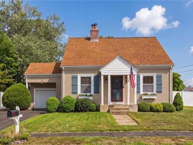3 bedroom, Warwick RI 02886 105419082