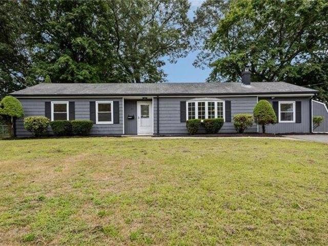 3 bedroom, Warwick RI 02886 105424931