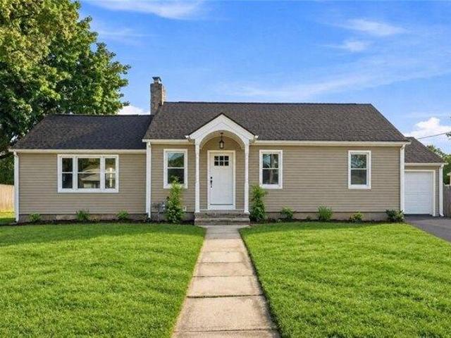 3 bedroom, Warwick RI 02886 105443317