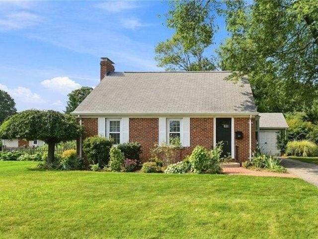 3 bedroom, Warwick RI 02886 105496671